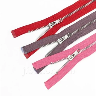 ブラックジャケットシルバージッパー