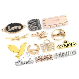 金属ラベルとタグ